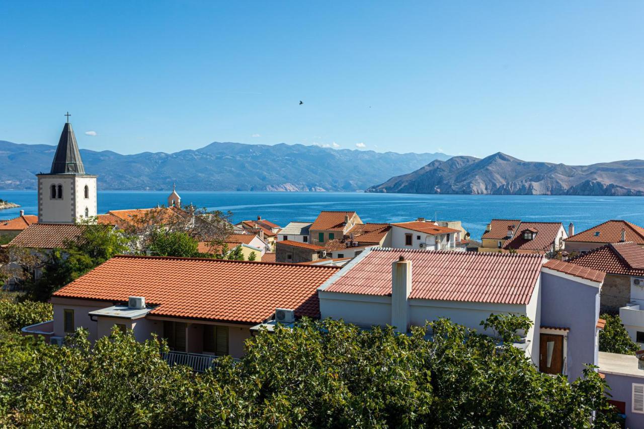 Apartments Crnekovic Tomislava 8 Baška Exterior foto