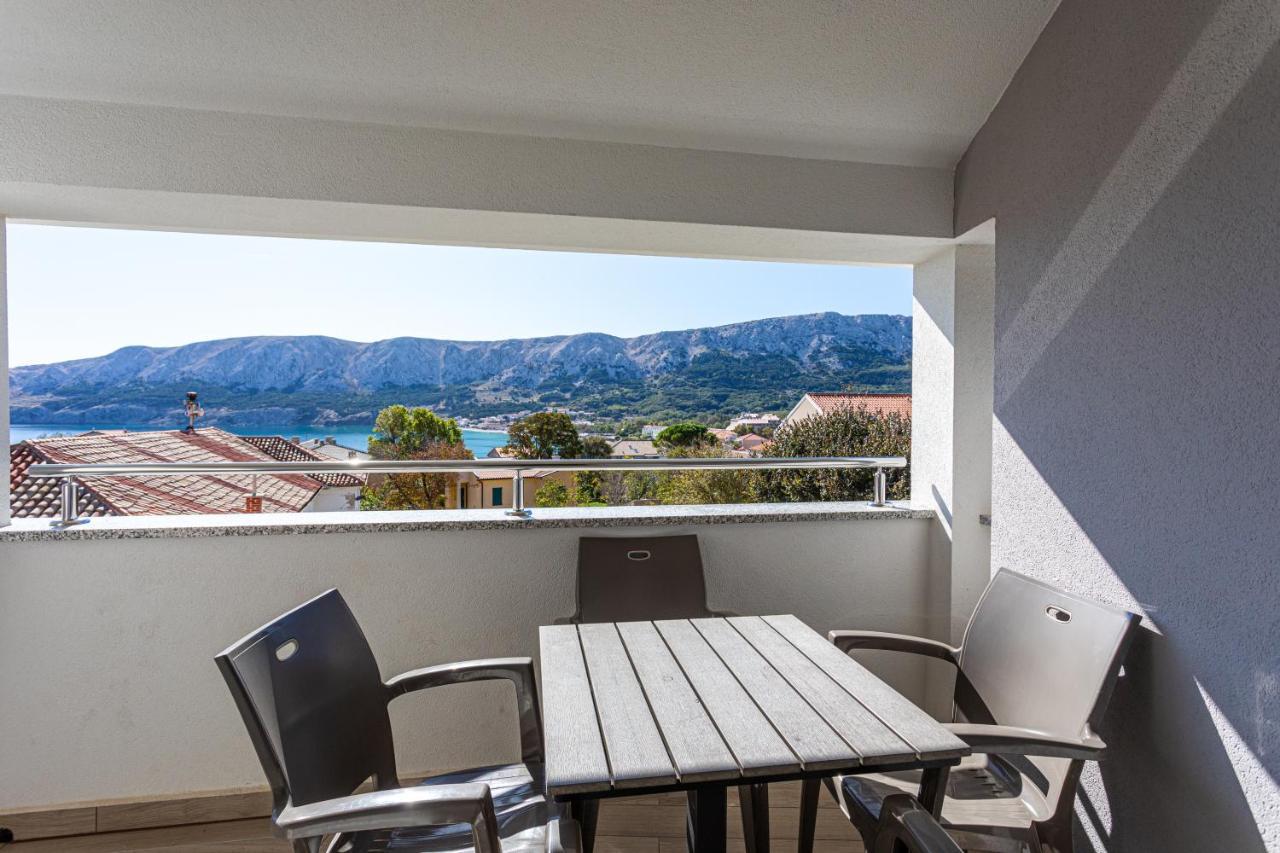 Apartments Crnekovic Tomislava 8 Baška Exterior foto