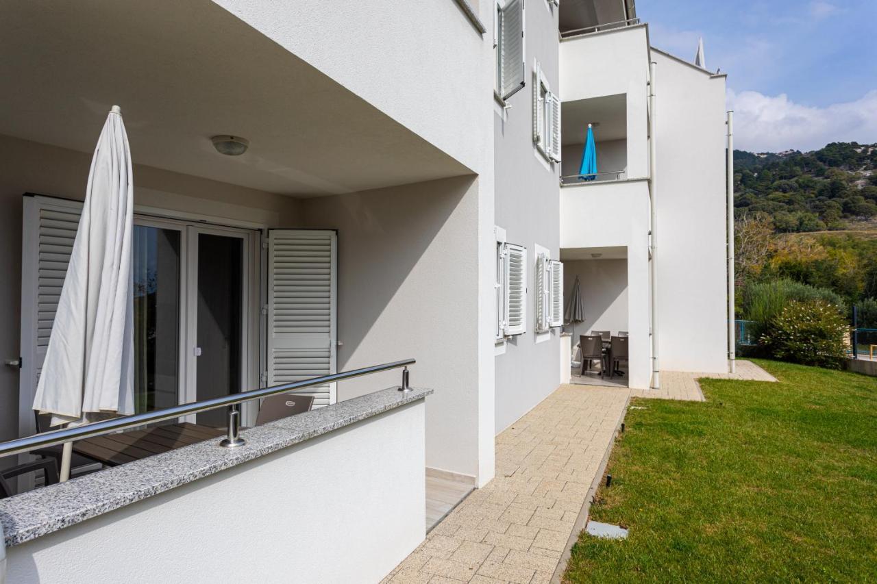 Apartments Crnekovic Tomislava 8 Baška Exterior foto