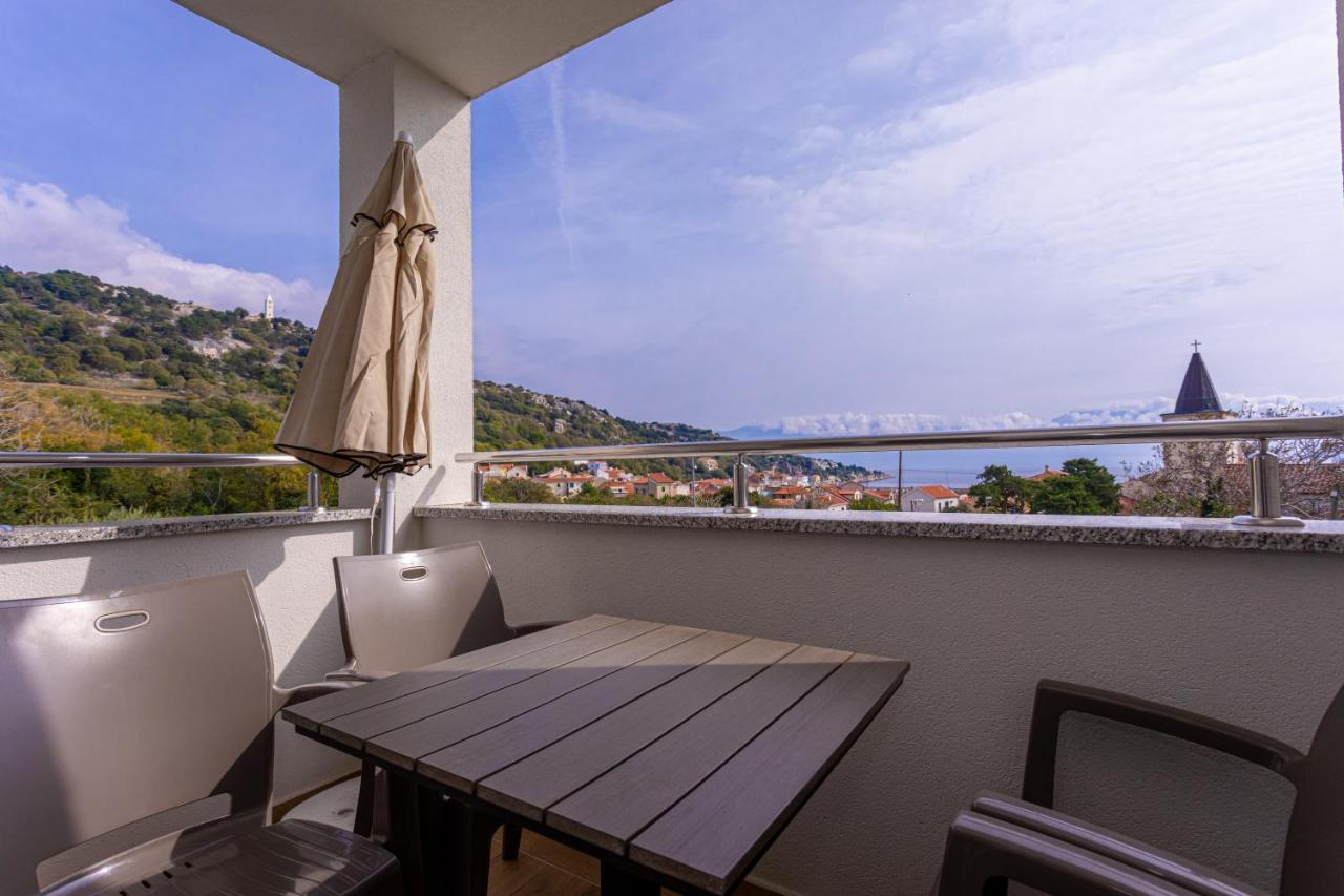 Apartments Crnekovic Tomislava 8 Baška Exterior foto